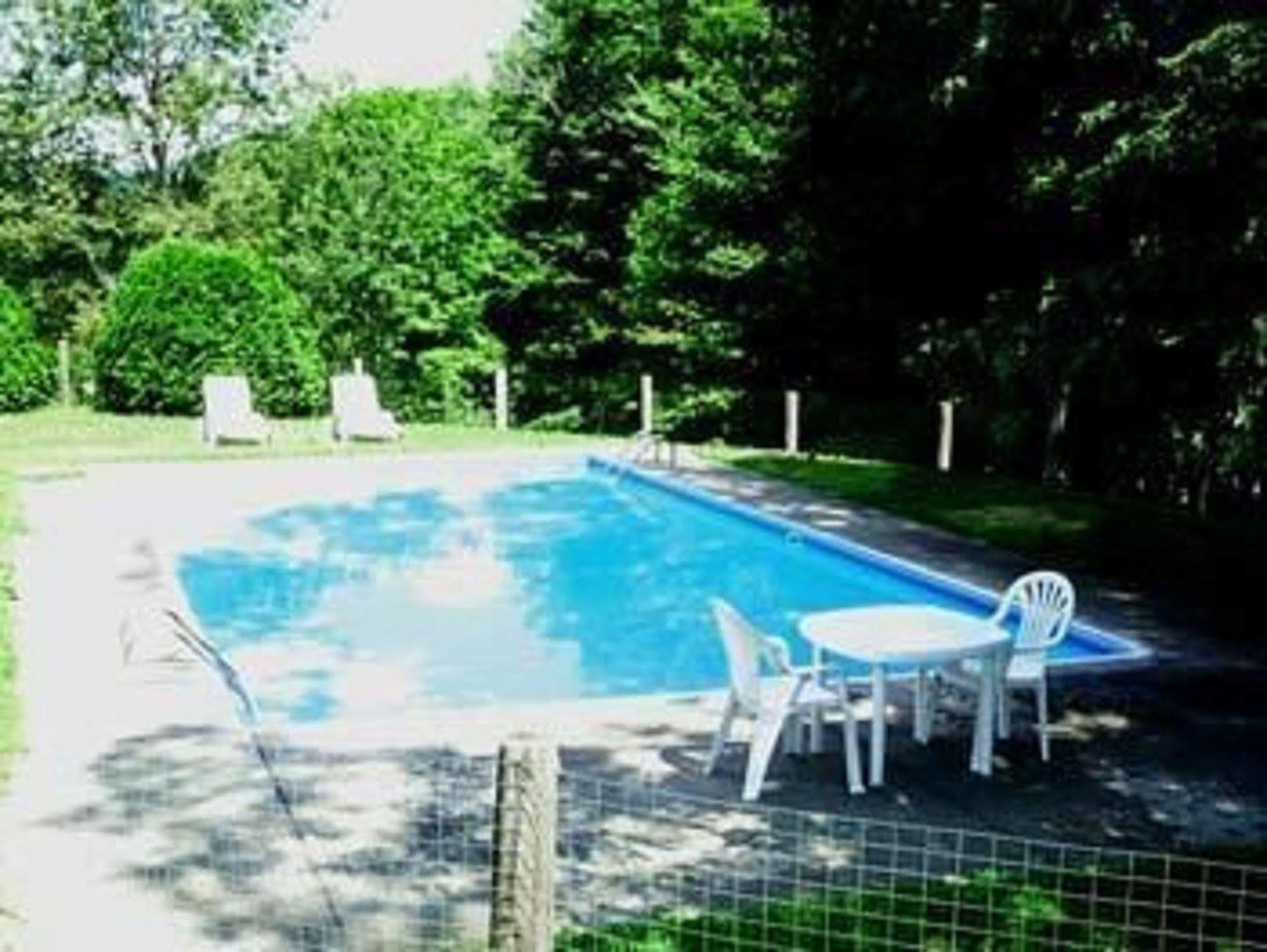 Dalems Chalet Brattleboro Esterno foto